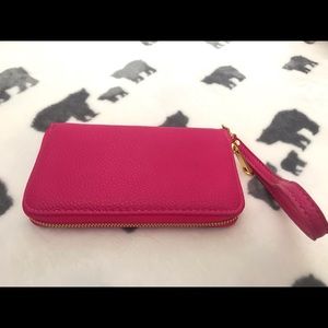 Fushia wristlet wallet 4”x7”